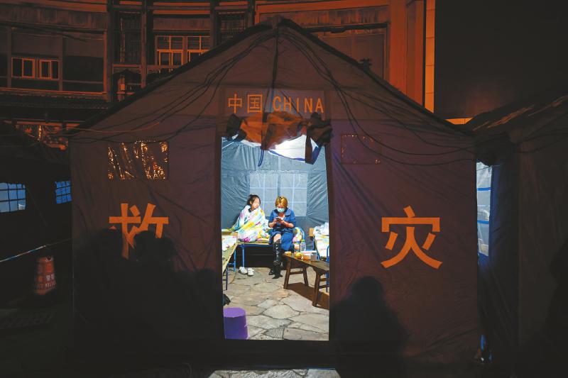 貢嘎廣場(chǎng).jpg