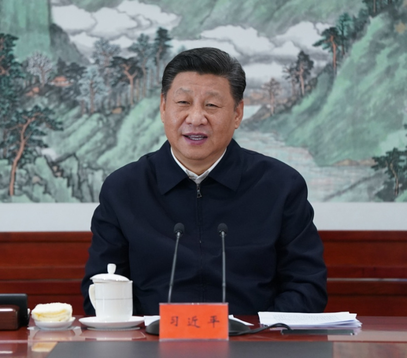 2016年2月19日，習(xí)近平總書記在中央電視臺(tái)總控中心同工作人員親切握手。