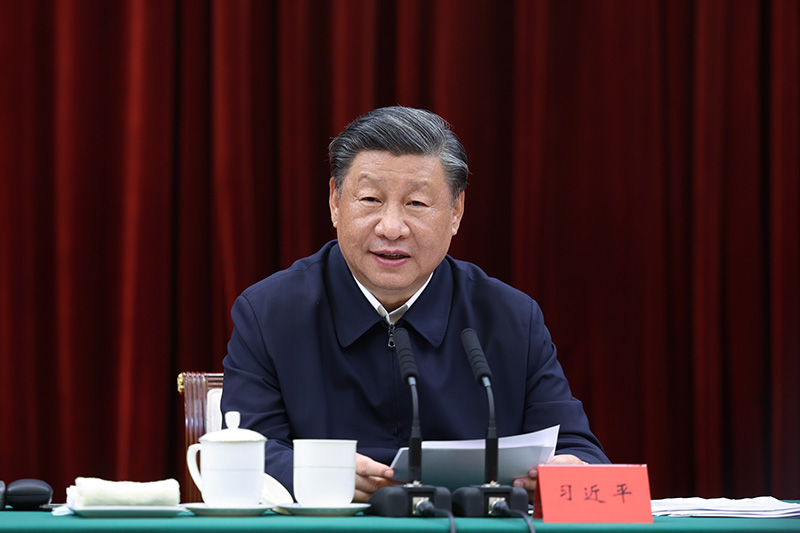 2023年10月12日下午，中共中央總書記、國家主席、中央軍委主席習(xí)近平在江西省南昌市主持召開進一步推動長江經(jīng)濟帶高質(zhì)量發(fā)展座談會并發(fā)表重要講話。新華社記者 鞠鵬 攝